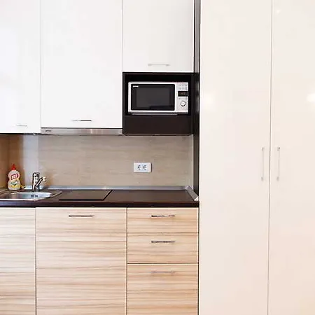 Square Apartment