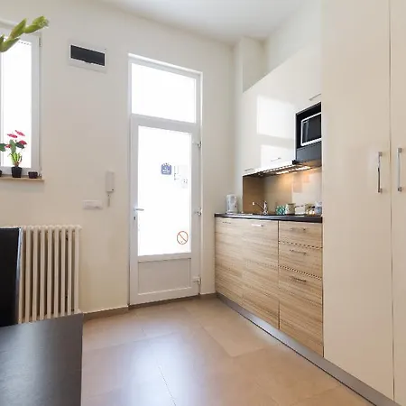Apartment Square