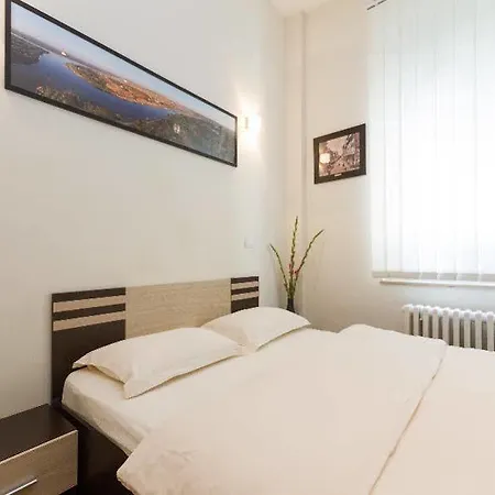 Apartment Square
